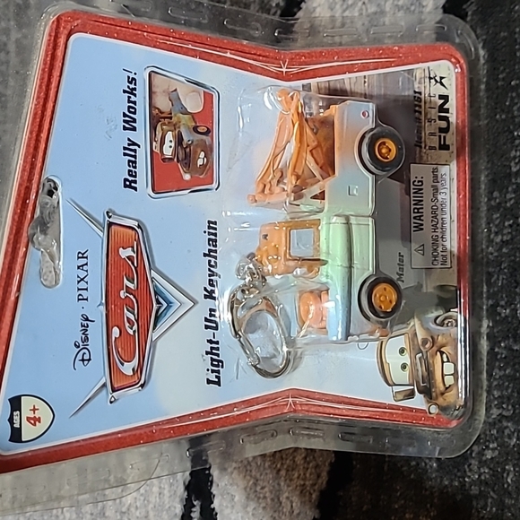 Disney Pixar Cars Mater Light-up Keychain 2006 - Picture 11 of 16